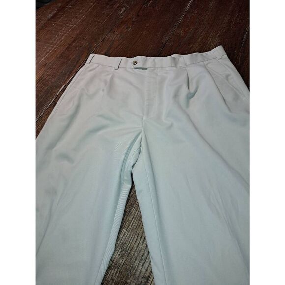 40x29 Izod Black Cream Pleated Front Cuffed Hem Dress Casual Pants with Pockets - Picture 2 of 4